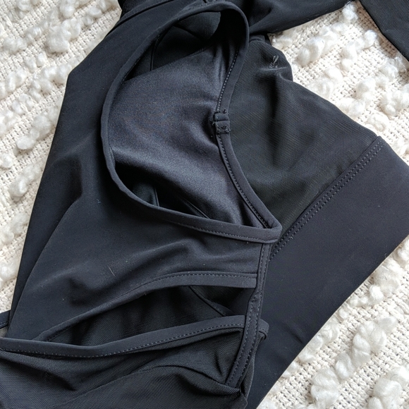 Ali Yoga Pivot Crossover Mesh Bra Crop Top Long-sleeve (sz XS) - Picture 5 of 9